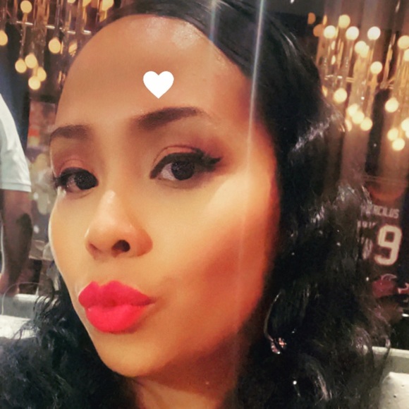 Meet your Posher, Tay - Picture 1 of 1